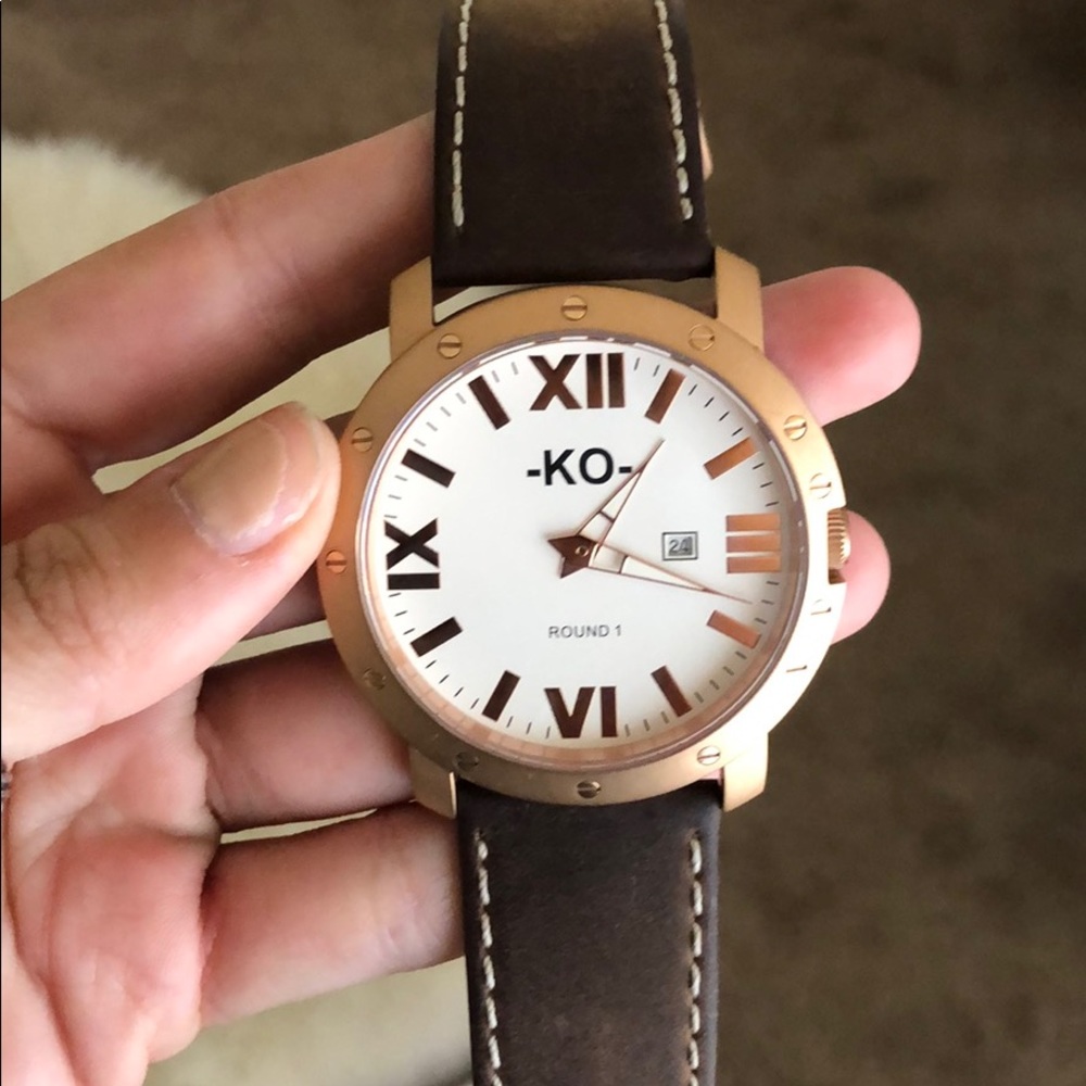 kO brow leather watch